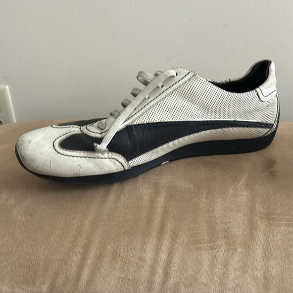 100% Authentic Louis Vuitton Mens Sneakers - Picture 4 of 16